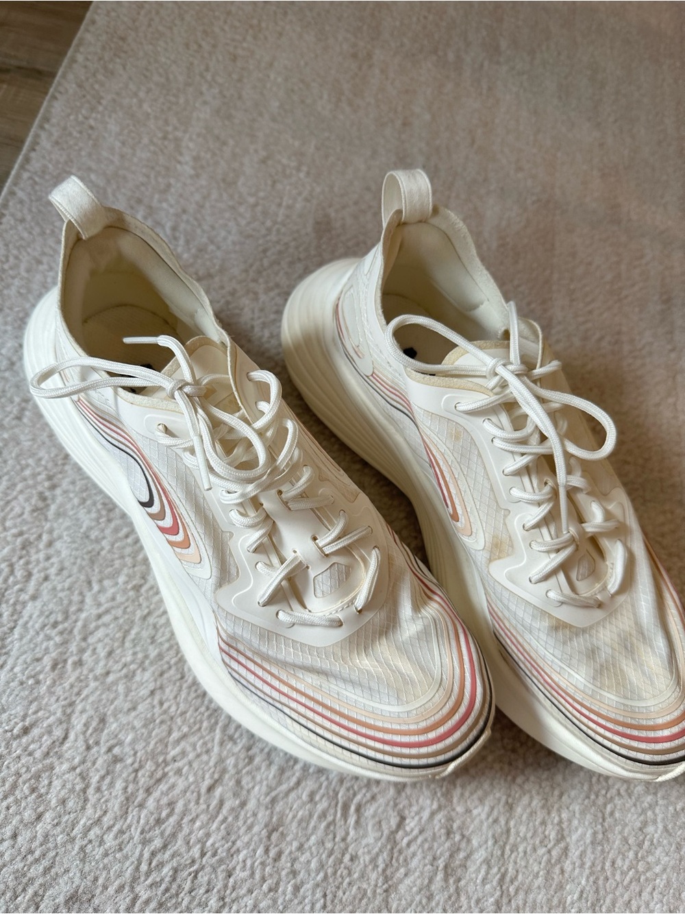 APL Cream Multicolor Athletic Sneakers Size 8.5